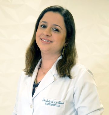 Dra Carla Andrea médica hepatologista e gastroenterologista em Brasília